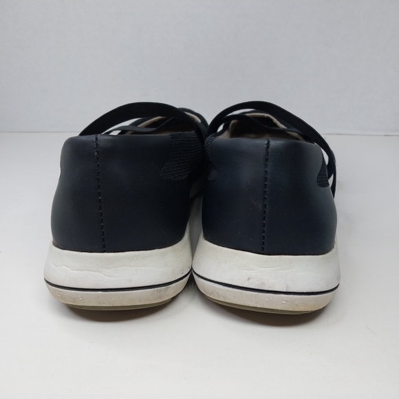 Aerosoles Women's size 7.5 Comfort Mary Jane stretch straps Black Slip-On Shoes - Picture 4 of 11